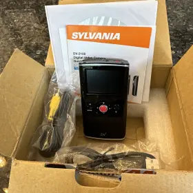 Dv-2100 Sylvania Digital Video Camera 2 In 1 Handheld Still And Tested