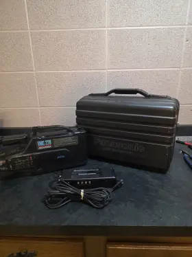 Vmc226 Sylvania Vhs Camcorder System Model With Panasonic Carrying Case And Charger