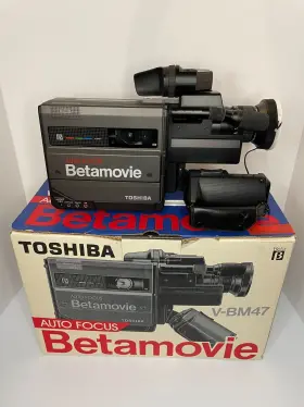 V-bm47 Toshiba Betamovie Camcorder For Parts Only Or 80s Prop