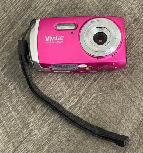 X020 Vivitar X035 Vivicam Digital Camera 10.1 Mp 2.2 Inch Screen Auto Flash Pink