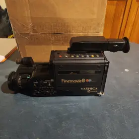 Kd-3010 Yashica Finemovie 8 Video Camera Recorder Not Tested Has Accesories