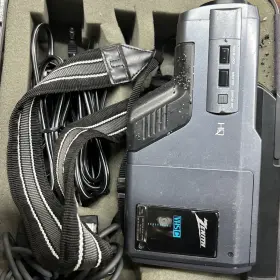 Vm6180 Zenith Video Camcorder With Case
