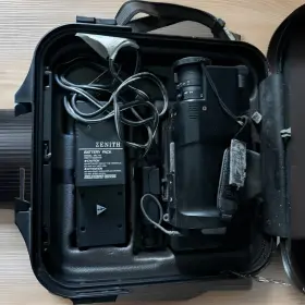 Vm7050 Zenith Vintage Compact Vhs Camcorder With Cords Case And Vac 415 Battery