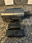 (f) Sony Handycam Vision CCD-TRV12 2.5" Lcd Screen 26X Digital Zoom Read. Fixed Price $50.00.