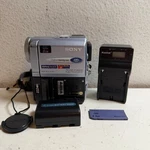 Sony DCR-PC9 120X Digital Zoom 2.5" Lcd Touch Screen Minidv Handycam Camcorder. Fixed Price $184.99.