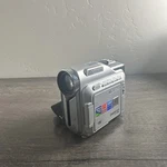 Samsung Digital SCD303 Ntsc Handheld Minidv Recorder 20X Optical Zoom Nitepix. Fixed Price $37.76.