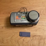 Vintage Sony DSC-P30 Cyber Shot 1.3 Megapixels Still Camera P6011 With Memory. Fixed Price $40.00.