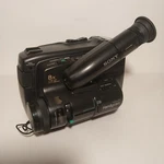 **untested** Sony CCD-TR6 Camera Recorder VIDEO8 Handycam Camcorder. Fixed Price $14.95.