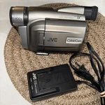 Jvc GR-DVF21U Digital Cybercam W/ Charger And Battery Tested Working. Fixed Price $47.99.