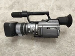 Sony DCR-VX2100E Pal 3CCD Camcorder Minidv Handycam Legendary Low Light King. Fixed Price $432.00.