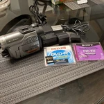 Hitachi DZ-GX20MA Digital Camcorder Works But Wont Read Look Desr..++extra. Fixed Price $35.99.