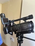 Sony HDR-FX1 3CCD Digital Video Camera 1080I Excellent, Case + Xtras. Fixed Price $799.00.