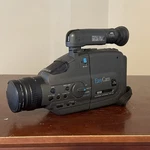 Magnavox Easycam Vhs-c Camcorder CVN610AV01 For Parts/repair Not Tested. Fixed Price $26.99.