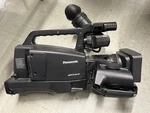 Panasonic AG-HMC80 3MOS Avccam Hd Shoulder-mount Camcorder Black. Fixed Price $275.00.
