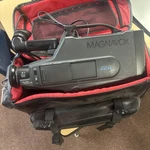 1991 Magnavox CVM320AV01 Movie Maker Vhs Ccd Video Camcorder. Fixed Price $99.00.