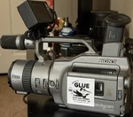 Sony DCR-VX1000 W/powerplay Dvr +extras. Fixed Price $420.00.