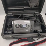 Jvc GR-AX800U Compact Vhsc Camcorder Bundle 1 Battery Charger Hard Case. Fixed Price $25.92.