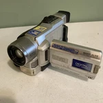 Jvc GR-DVL315 Digital Video Camera 400X Untested. Fixed Price $30.00.