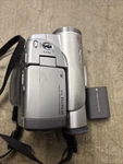 Canon Elura 65 Gray 2.5'' Lcd 1.3MP 16X Optical Zoom Minidv Camcorder Untested. Fixed Price $40.00.