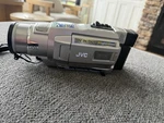 Jvc Cybercam GR-DVM50 And Minidv Camcorder 16X/200X 2.5" Lcd Dock Bundle. Fixed Price $155.00.