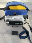 Sony DCR-TRV410 Handycam Handheld DIGITAL8 Camcorder With Bag , No Charger Incl. Fixed Price $245.32.