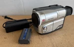 Samsung SCL610 Ntsc HI8 Video Camera Camcorder W/ Battery, Charging. Fixed Price $120.00.